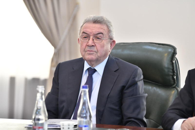 Misir Mərdanov: Müəllimlərin vahid forma geyinməsinə nail ola bilsək, çox yaxşı olar