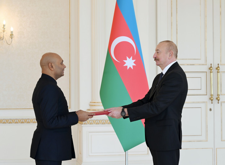 Prezident İlham Əliyev Hindistanın ölkəmizdə yeni təyin olunmuş səfirini qəbul edib