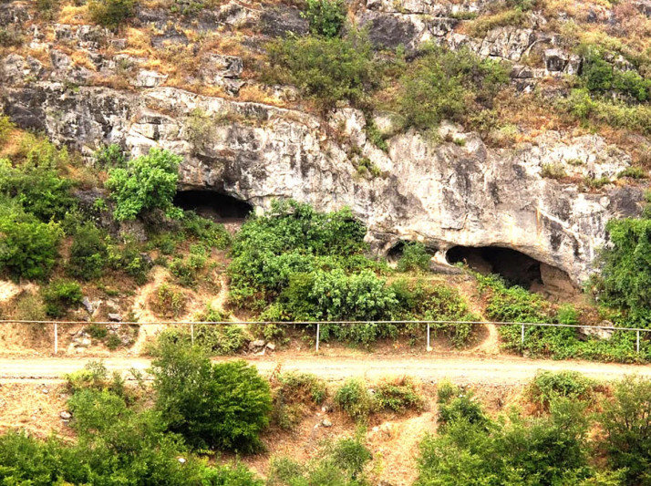 Azıx-Tağlar Arxeoloji Parkı Dövlət Qoruğu olub