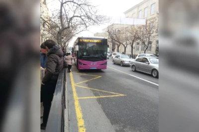 BNA: Avtobus zolağında hərəkət edən avtomobillər kamera vasitəsilə ictimailəşdiriləcək
