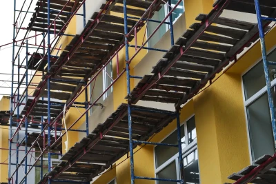 Bakının bir neçə məktəbi sökülərək yenidən tikilir