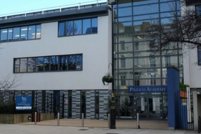 Londonda Azərbaycan məktəbinin açılışı olub