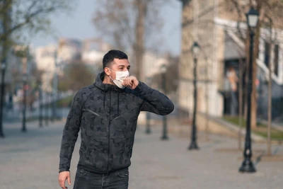 İctimai yerlərdə 4 koronavirus xəstəsi saxlanılıb