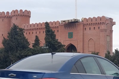 Gəncədə Qala Qapıları üzərindəki aşan gerb bərpa edilib