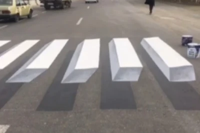 Azərbaycanda 3D piyada keçidi yaradılıb