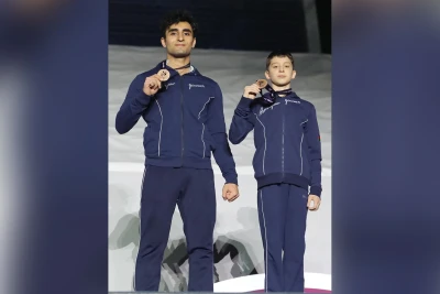 Azərbaycanın akrobatları Bakıdakı dünya çempionatında növbəti medalını qazanıb