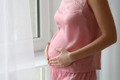 Bakıda kişi 20 yaşlı hamilə arvadını bıçaqladı