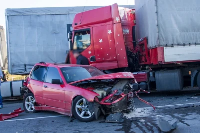 Sabirabad: “KamAZ”la "BMW" toqquşub, bir nəfər yaralanıb