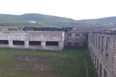 Cəlilabadda məktəb qəzalı vəziyyətdədir
