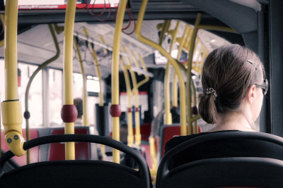 Avtobuslarda gənc qızlara qarşı seksual xarakterli hərəkətlər edən şəxs tutulub