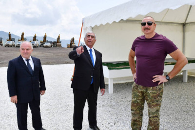 İlham Əliyev Laçın Beynəlxalq Hava Limanının tikintisi ilə tanış olub