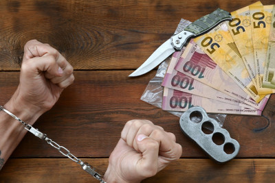 Bakıda soyğunçuluq: vətəndaşın 8 min manatı əlindən alınıb