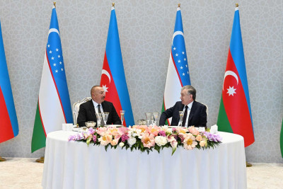 İlham Əliyev Özbəkistanın Ürgənc şəhərinə səfər edib
