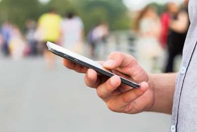 2025-ci ilin 6 ən yaxşı smartfonu - SİYAHI