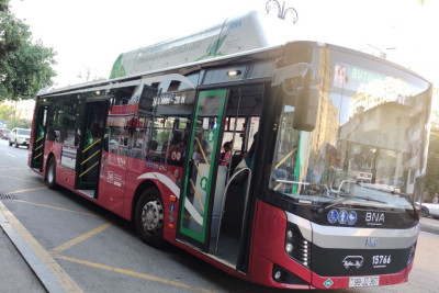 Bəzi küçələrdə bir sıra avtobusların hərəkəti qismən məhdudlaşdırılıb