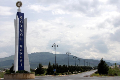 15 yaşlı yeniyetmə ona tərs baxan 36 yaşlı şəxsi bıçaqlayıb