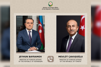 Ceyhun Bayramov iranlı həmkarı ilə telefonda danışıb