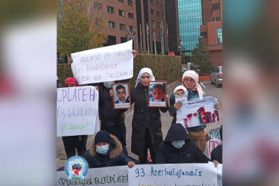 В Астане сегодня прошла акция перед посольством Франции