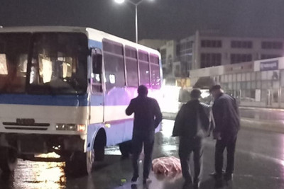 Sumqayıtda avtobus 56 yaşlı qadını vuraraq öldürüb