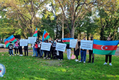 Германия: азербайджанцы провели акцию в поддержку петиции