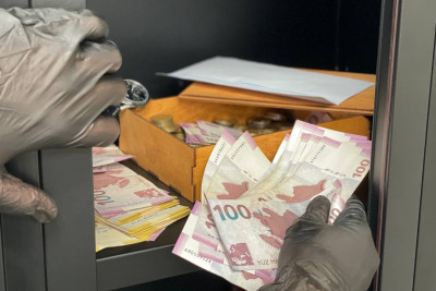 Qubada evdən 4 400 manat oğurlanıb