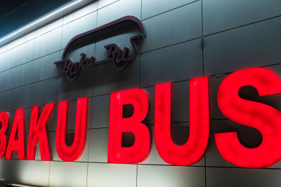 Yeni E1 ekspres marşrut xəttində gediş haqqı 10 qəpik azaldılıb