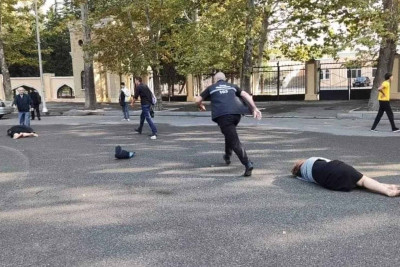Mingəçevirdə avtomobillər toqquşaraq iki piyadanı vurub