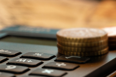 Qeyri-neft sektoru üzrə vergi daxilolmaları 32%-dən çox artıb