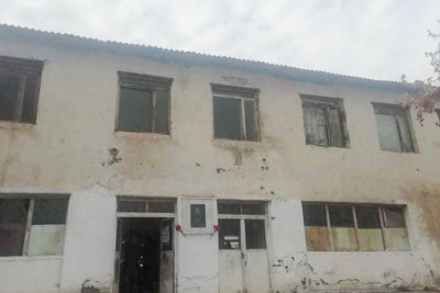 Azərbaycanda nə qədər yararsız məktəb var?