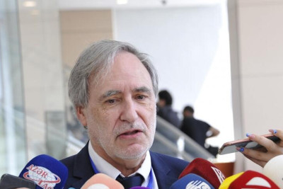 Fransız jurnalist Senatın qətnaməsini utancverici adlandırıb