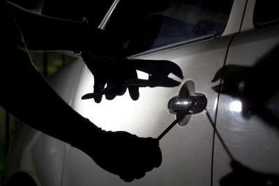 Bakıda “Volkswagen” oğurlanıb