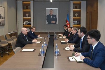 Xarici işlər naziri Rusiya Prezidentinin xüsusi nümayəndəsi ilə görüşüb