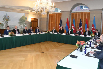 Ceyhun Bayramov, Ararat Mirzoyan və Entoni Blinken arasında görüş keçirilib