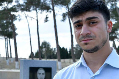 Şəhid polkovnik İlqar Mirzəyevin oğlu Zəfər Günündə atası ilə bağlı paylaşım edib