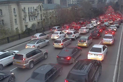Sürücülərin nəzərinə: Bakının bu yollarında tıxac var