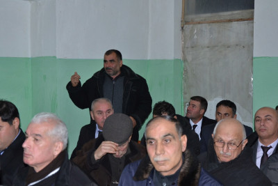 Neftçalanın icra başçısı sakinləri dinləyib