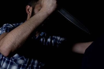 Sabirabadda ər 28 yaşlı arvadını bıçaqlayıb