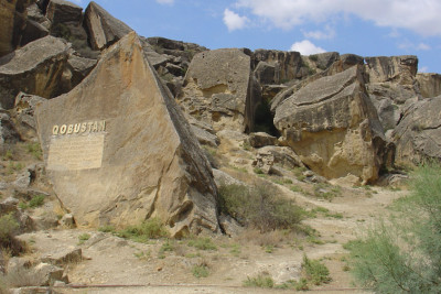 Qobustan Qoruğu məktəbliləri yarışmada iştirak etməyə çağırır