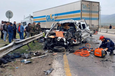 6 nəfərin öldüyü qəza ilə əlaqədar TIR sürücüsü saxlanılıb