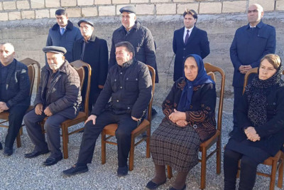 Şəhid ailələri və müharibə əlillərinə daha 100 mənzil və fərdi ev verilib