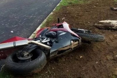 Bakıda avtomobil motosikletlə toqquşub