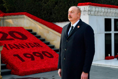 Prezident 20 Yanvar faciəsinin 33-cü ildönümü ilə əlaqədar Şəhidlər xiyabanını ziyarət edib