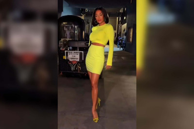 Nikol Şerzinger azərbaycanlı dizayner Rüfət İsmayılın yaratdığı geyimi seçib