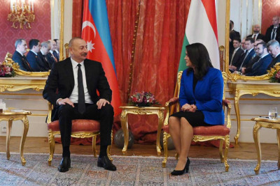 Azərbaycan və Macarıstan prezidentlərinin geniş tərkibdə görüşü olub