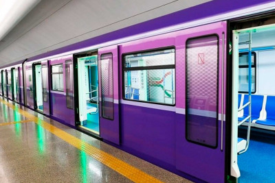 Bakı metrosunda sərnişinlər “28 May”da düşürülüblər