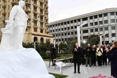 İlham Əliyev Bakıda görkəmli bəstəkar Tofiq Quliyevin abidəsinin açılışını edib