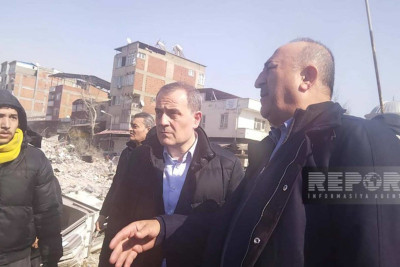 Ceyhun Bayramov Kahramanmaraşda dağıntılar olan ərazilərə baş çəkib