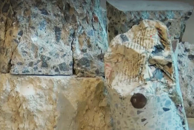 İstanbulda yeni tikilinin betonunda qəzet qırıntıları tapılıb