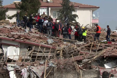 Malatya sakinləri bu günkü səhəri də zəlzələ ilə açıblar