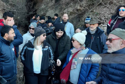 Xarici səyyahlar Azıx mağarasında olublar